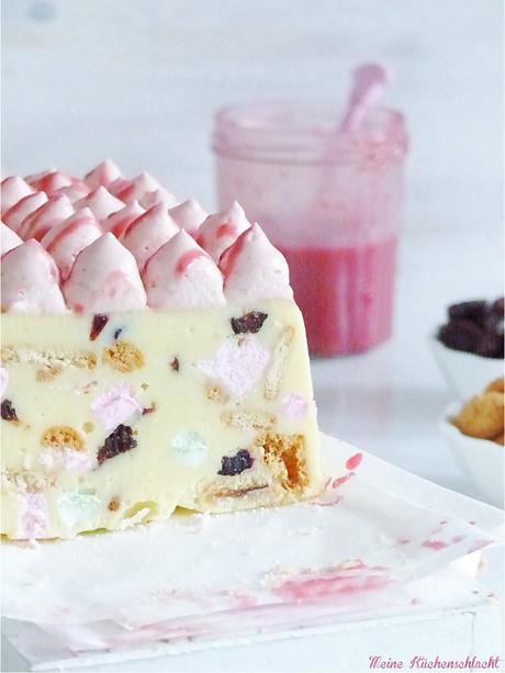 Keks Kuchen mit getrockneten Kirschen, Marshmallows & Kirsch-Johannisbeer Curd  { Rocky Road Cake }