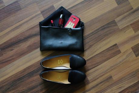Black, red and Loafers