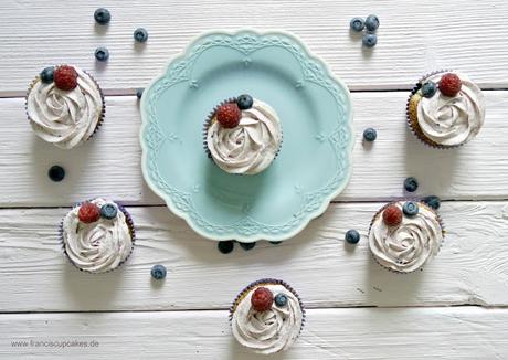 Very Berry Cupcakes und Buchrezession