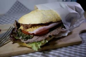 Chivito – Sandwich