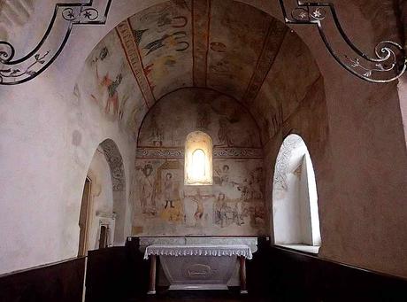St-Maurice-sur-Loire: Fresken im Chor der Kirche. - © Foto: Erich Kimmich
