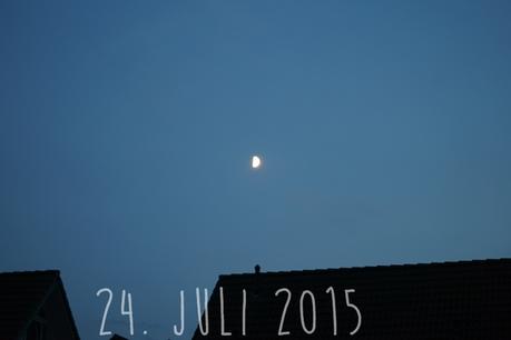 Blog + Fotografie by it's me! - knallblauer Nachthimmel am 24. Juli 2015