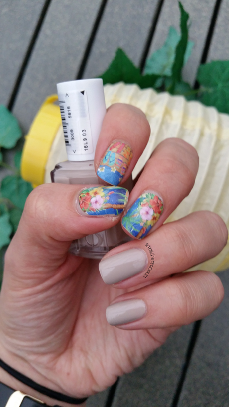 beach_party_up_nail_foil_notd1