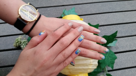 beach_party_up_nail_foil_notd3