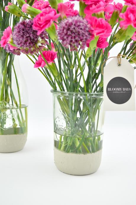 Dip-Dye Vase aus Glas und Beton