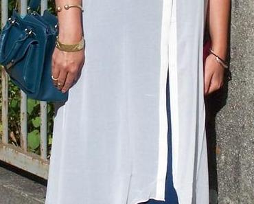 Outfit – Weiße Long Bluse zum Petrol Kleid