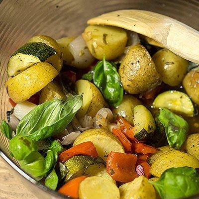 Mediterrane Ofenkartoffeln mit Gemüse