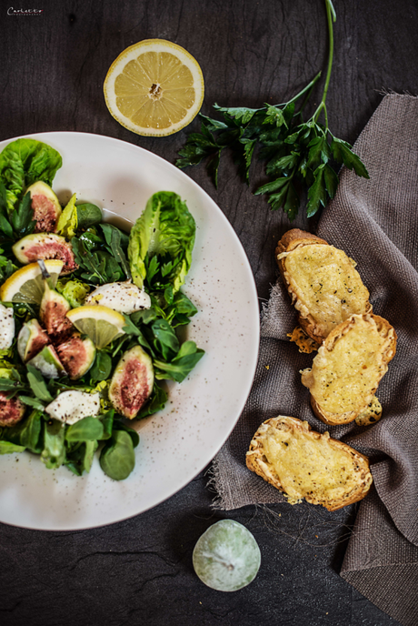 Feigensalat mit Bergkäse Crostini