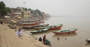 Varanasi-Boote-Baden-im-Ganges-Indien