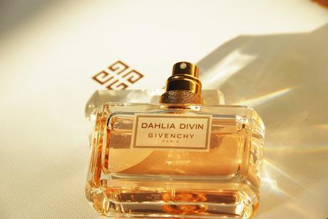 {Preview} Givenchy - Dahlia Divin EdT