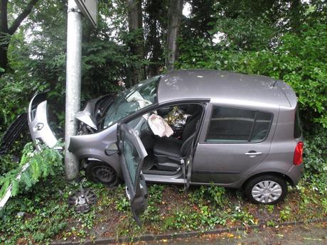 Schwerer Verkehrsunfall Mettmann 17 August @Polizei Mettmann