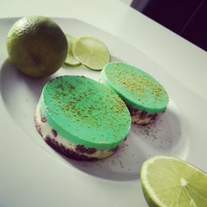 Sauer, fruchtig, frisch… so schmeckt der Sommer – Limetten Matcha Cheesecake