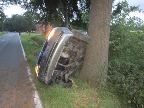 Autounfall Cappeln – Betrunken gegen Baum gekracht