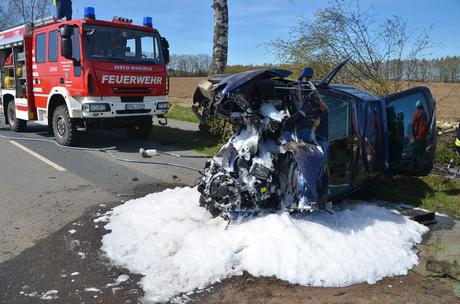 Autounfall zwischen Kutenholz und Fredenbeck – Zwei lebensgefährlich verletzte