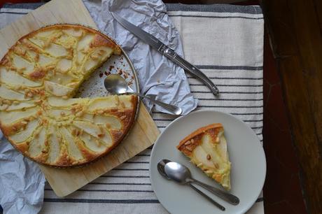 Birnenkuchen mit Zitrone & Pinienkernen