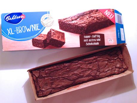 Yummi! In <3 with Bahlsen XL Brownie.