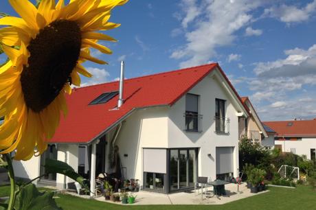 Haus mit Sonnenblume