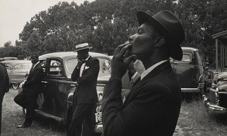 Eine neue Bildsprache für Amerika: Beerdigung, St. Helena, South Carolina, 1955. Q: The Guardian