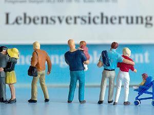 Im Wert von 15 Milliarden Euro: Deutsche stornieren scharenweise Lebensversicherungen