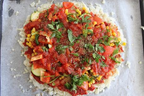 Vegane Gemüsepizza mit Gemüseboden | vegan Pizza