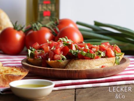 Einfach mal einfach: Bruschetta mit Tomaten {Werbung} Einfach mal einfach: Bruschetta mit Tomaten {Werbung}