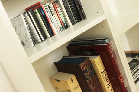 UMZUGS-UPDATE: Das Bücherregal ist da! + Tipps zum Sortieren