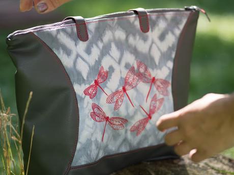 Libellentasche – meine neue Handtasche aus Kunstleder bestickt mit der Pfaff Creative 1.5.