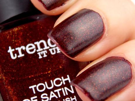 [NOTD] trend it up touch of satin nail polish 050
