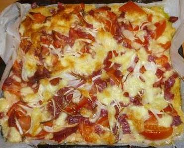 Pizza mit Kartoffelboden