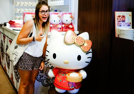 Travel: Hello Kitty Restaurant Hong Kong