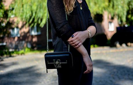 Outfit: All over Black