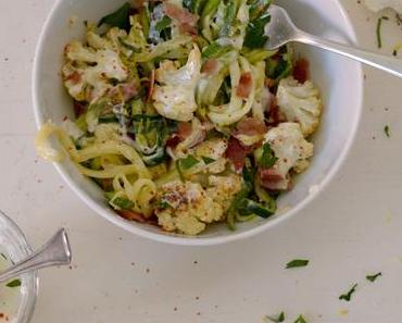Food-Trend Zoodles: Lemon Zoodles mit geröstetem Blumenkohl