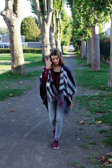 Poncho-allee-herbst-outfit-karriert