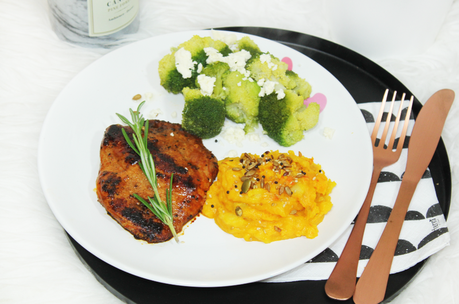 Rosmarin Steak mit Kartoffel-Kürbis Püree & Brokkoli mit Feta