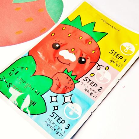 TONY MOLY - RUNAWAY STRAWBERRY SEEDS 3 STEP NOSE PACK / NOSE STRIPES