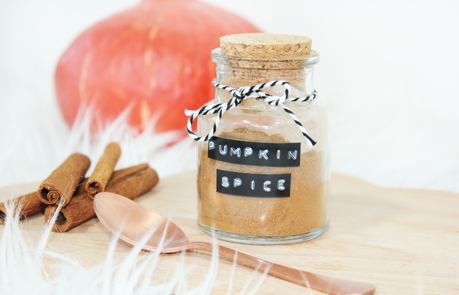 Pumpkin Cookies & Pumpkin Spice Latte in der Mugtail Tasse