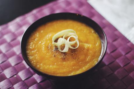 Blogtober 16. // Recipe: Vegane Karotten Lauch Suppe