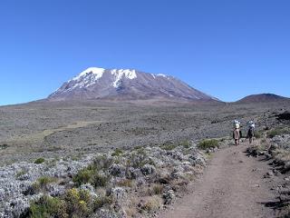 Matt geht auf den Kilimandscharo