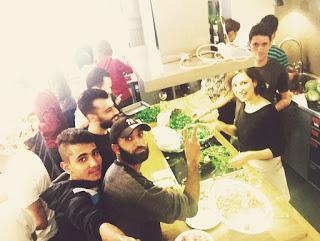 Freundschaft geht durch den Magen – Erstes Veggie-Refugees-Welcome-Cooking erfolgreich gestartet