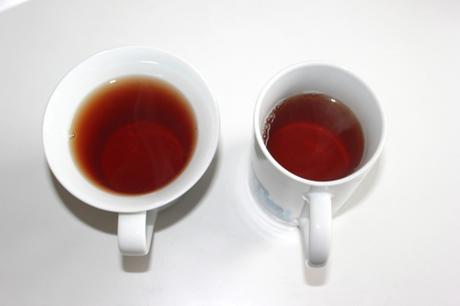 2 Tassen Tee (zubereitet mit einer Kapsel)