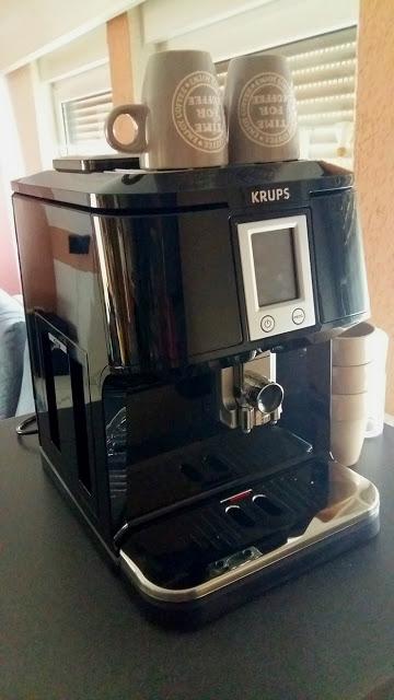 Der Krups 2in1 Touch Kaffeevollautomat EA8808 ist angekommen