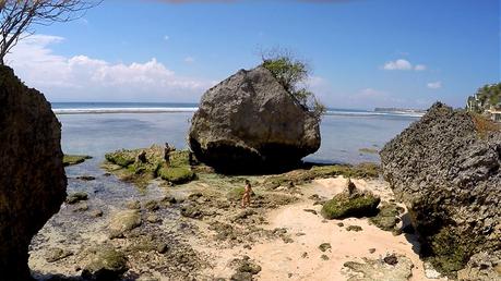 Felsen-Padang-Padang-Beach-Bali