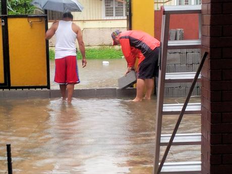 rain_floods_houseentrance_philippines