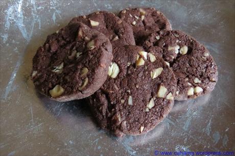 comp_CR_IMG_7171_WorldPeace_Macadamia_Cookies