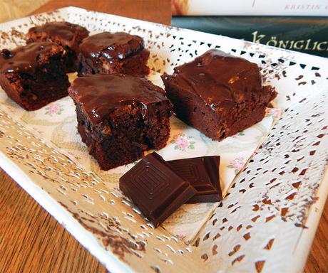 Süßes zum Buch #5 | Zimt-Walnuss-Brownies für Die Sieben Königreiche