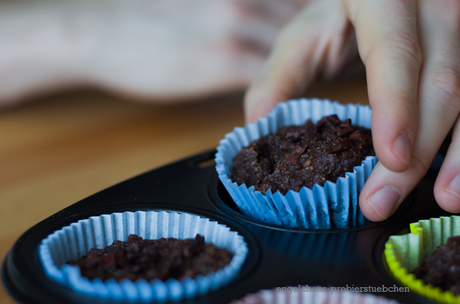 Kompakte Schokoladen-Nuss Muffins