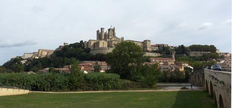 Kathedrale St. Nazaire und Pont Vieux in  Béziers.