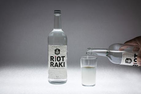 riot-raki-molotov-2