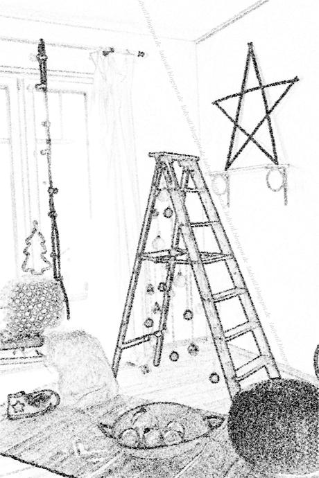 gezeichnetes Bild einer Leiter als Tannenbaum mit Weihnachtskugeln