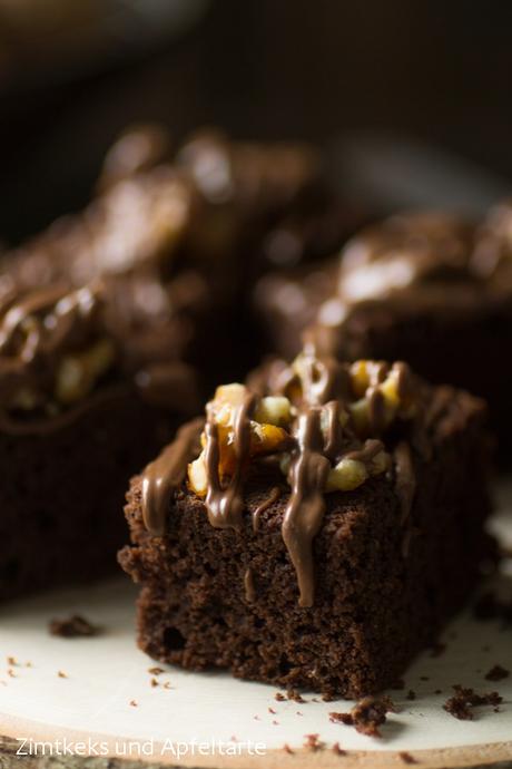 Winter-Brownies mit karamellisierten Walnüssen und ein Geschenke-Tipp!